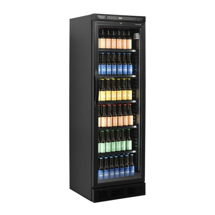 TEFCOLD CEV425 BLACK Dryckeskyl fylld med flaskor i flera färger.