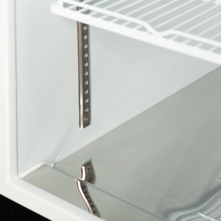 Metallfästen och bottenplan i TEFCOLD Atom Maxi C3DB displaykyl