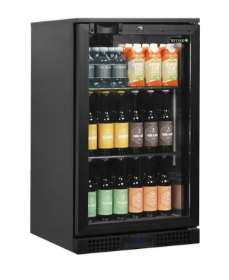 TEFCOLD BA6H Ölkyl fylld med flaskor och juiceförpackningar.