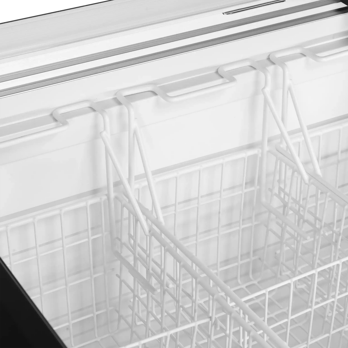 TEFCOLD IDB400-W1 Frysbox 435 L, närbild på fötter eller nedre del av produkten