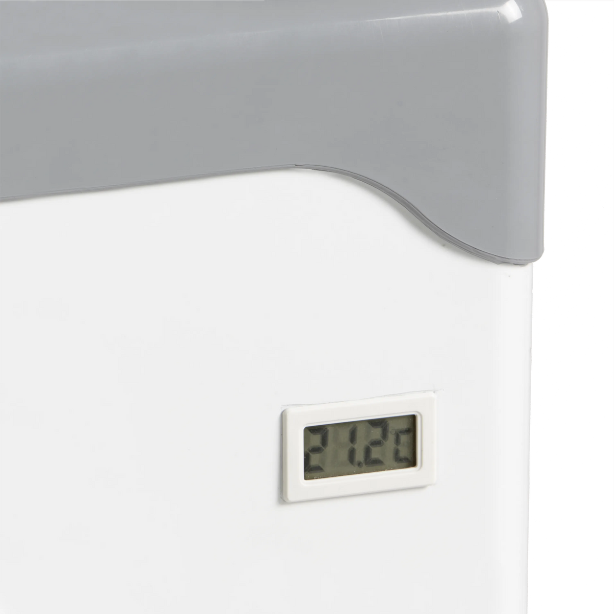 TEFCOLD NIC502SC Frysbox 478 L, sedd från sidan mot vit bakgrund