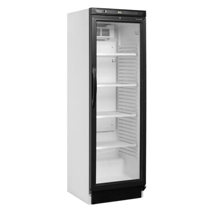 TEFCOLD CEV425 kyl i vit färg med glasdörr och fem tomma hyllplan, visad snett framifrån.