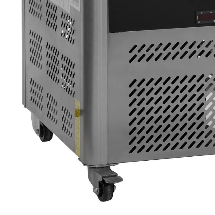 Nedre del med hjul och ventilation på TEFCOLD UPD200 Kylmonter.