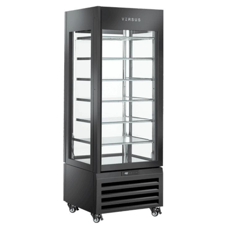 Fullständig vy av Cool Head VFP 404SB Kylmonter med glashyllor och LED-ljus.