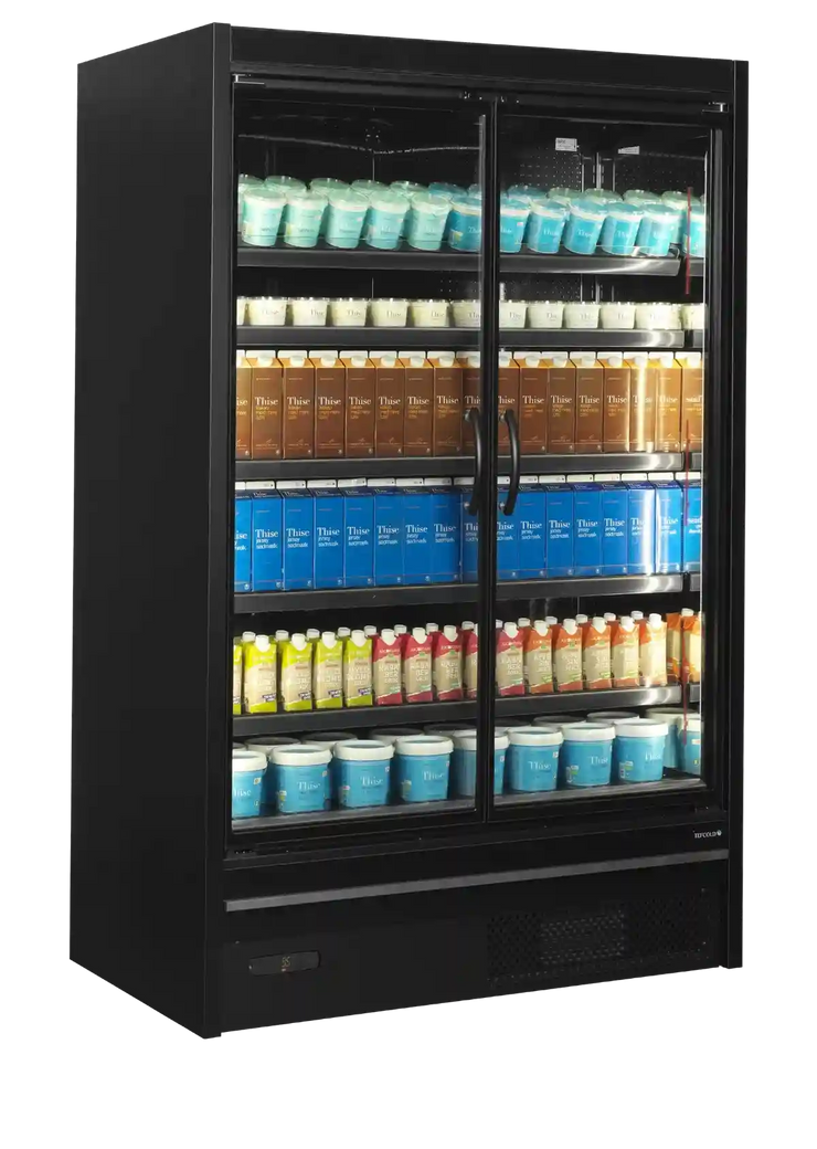 TEFCOLD MDCA1250HB väggkyl fylld med mejeriprodukter och dryck