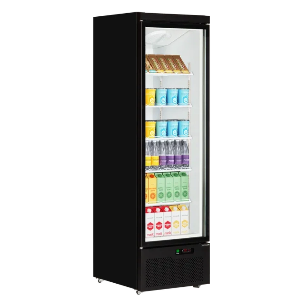 Fylld TEFCOLD Atom Maxi C1DBB Dryckeskyl med dryckesförpackningar.