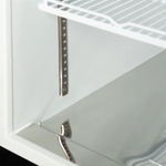 Detaljbild på hyllfästen i Tefcold Atom Maxi C1DB Displaykyl.