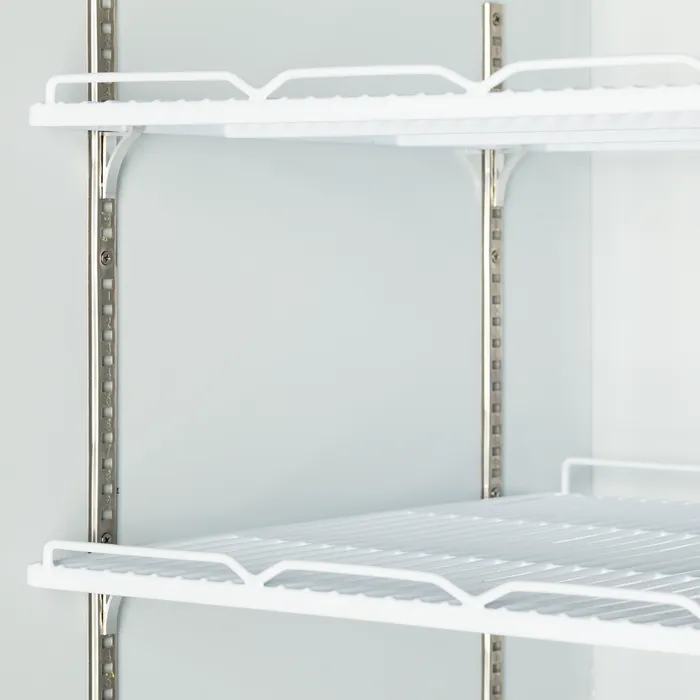 Justerbara hyllor i TEFCOLD Atom Maxi C1DB Dryckeskyl.