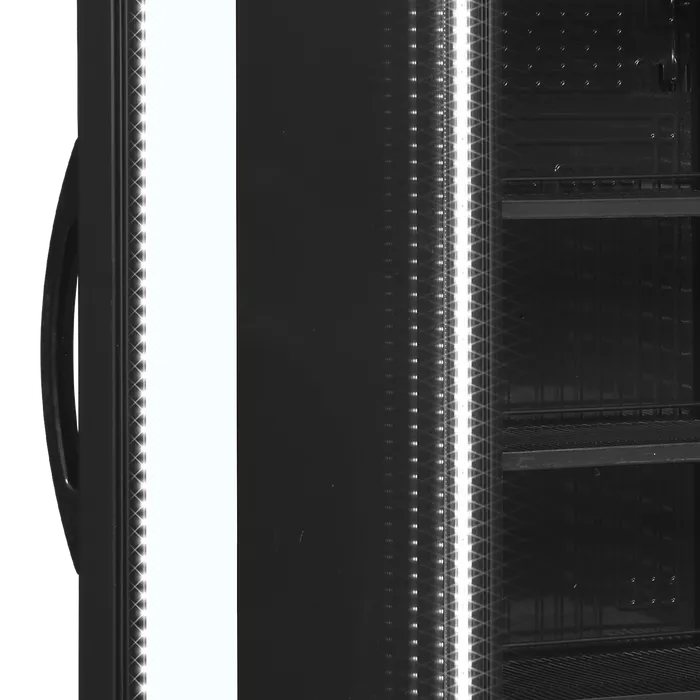 Sida av TEFCOLD CEV425 BLACK Dryckeskyl med dörr och belysning.