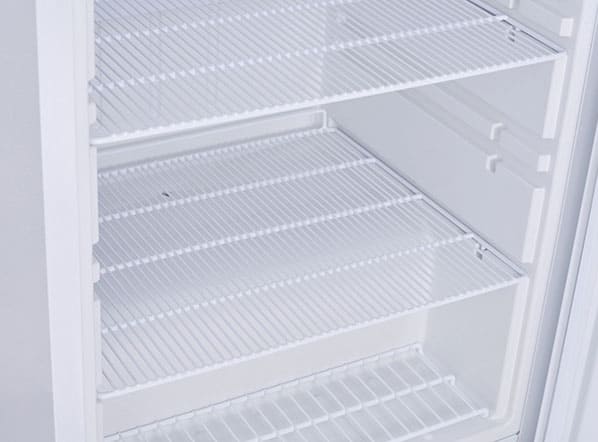 Hylla med gallerinredning i Cool Head CRG 6 Displaykyl