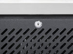 Lås på frontpanelen av Cool Head DC 728 Displaykyl för säker förvaring.