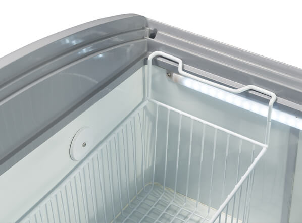 Invändig belysning i Cool Head CG 309A frysbox