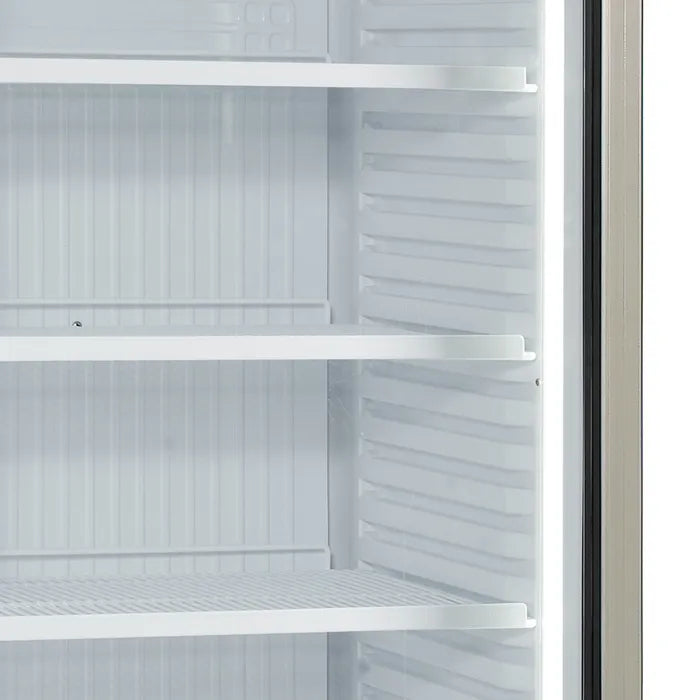 Sida av hyllor inuti TEFCOLD FSC1450 Exponeringskyl.