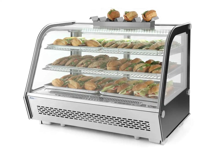 HENDI 160 L Kylmonter sned vy med tre hyllor och LED belysning
