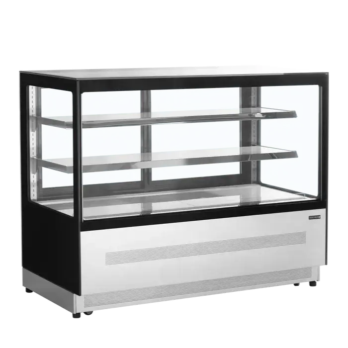 Fristående TEFCOLD LPD1500F Kylmonter med tre tomma hyllor och rak design.