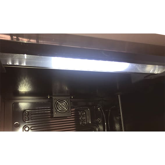 Invändig LED-belysning och kylsystem i Cool Head RCF 60 Displaykyl.