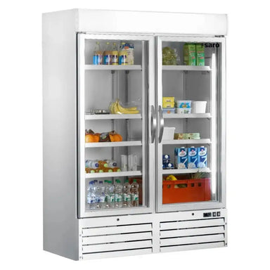 SARO G 920 Displaykyl med dubbla glasdörrar, full med drycker, frukt och mejeriprodukter.