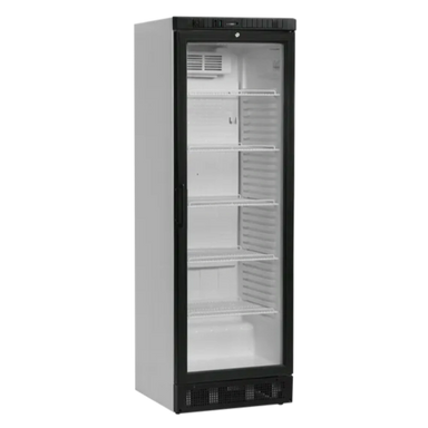 Tefcold SCU1375 med tom interiör och justerbara hyllor för dryckesförvaring