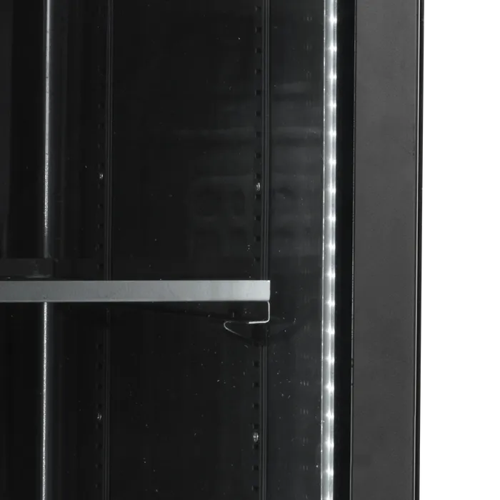 Invändig LED-belysning och hyllfäste i TEFCOLD SCU1425H Dryckeskyl.