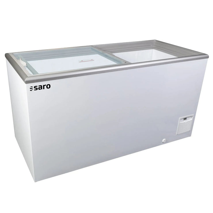 Saro Gastro NOVA 53-2BC120A Frysbox 503 L, sedd från sidan mot vit bakgrund