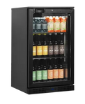 Tefcold BA6H Barkyl fylld med flaskor och juiceförpackningar.