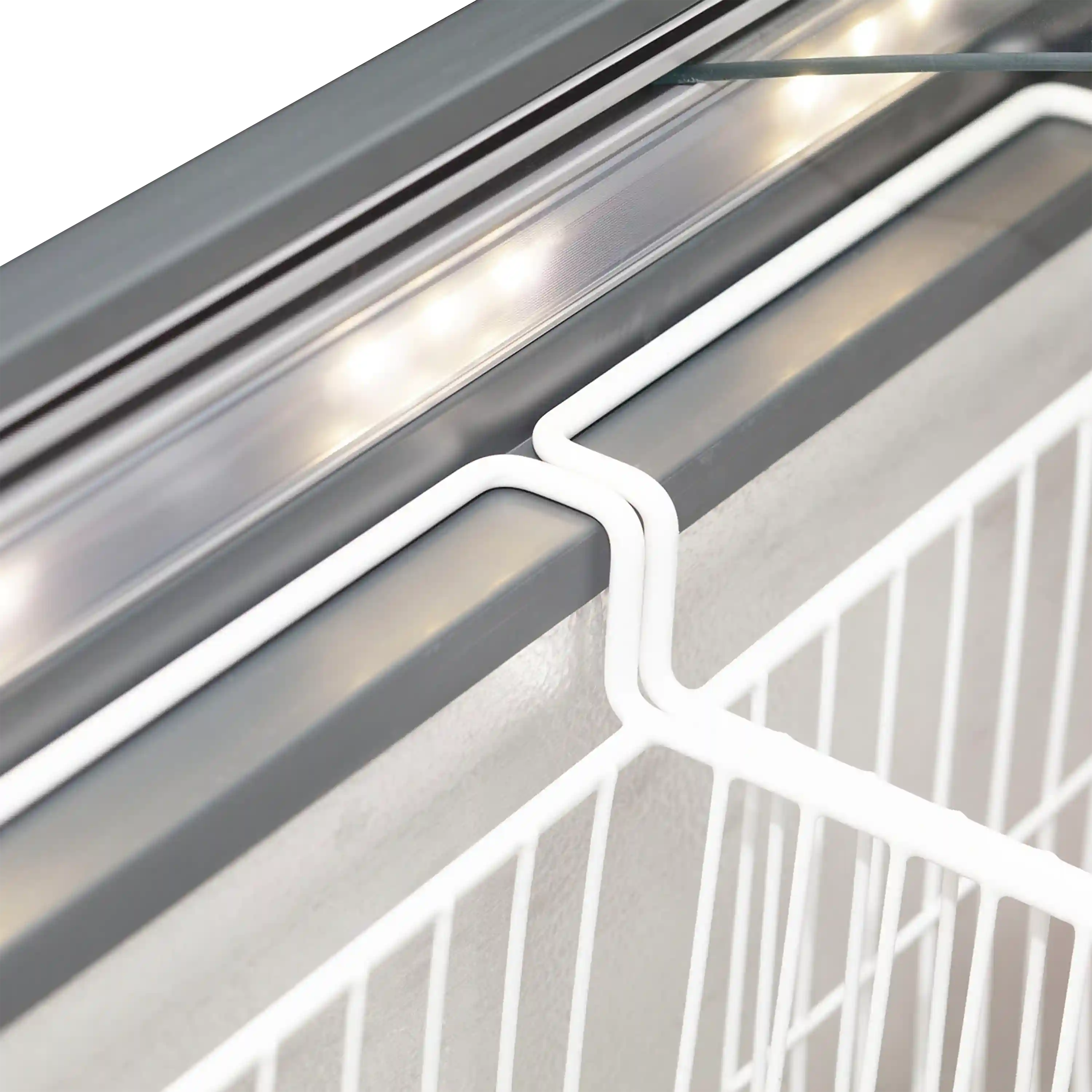 TEFCOLD FOCUS 171 Frysbox 484 L, detaljbild på beslag eller hantering