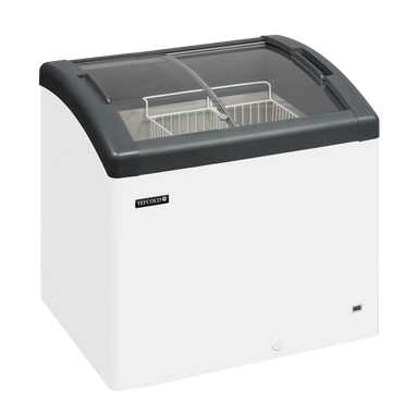 TEFCOLD FOCUS 73 Frysbox 161 L, sedd rakt framifrån mot vit bakgrund
