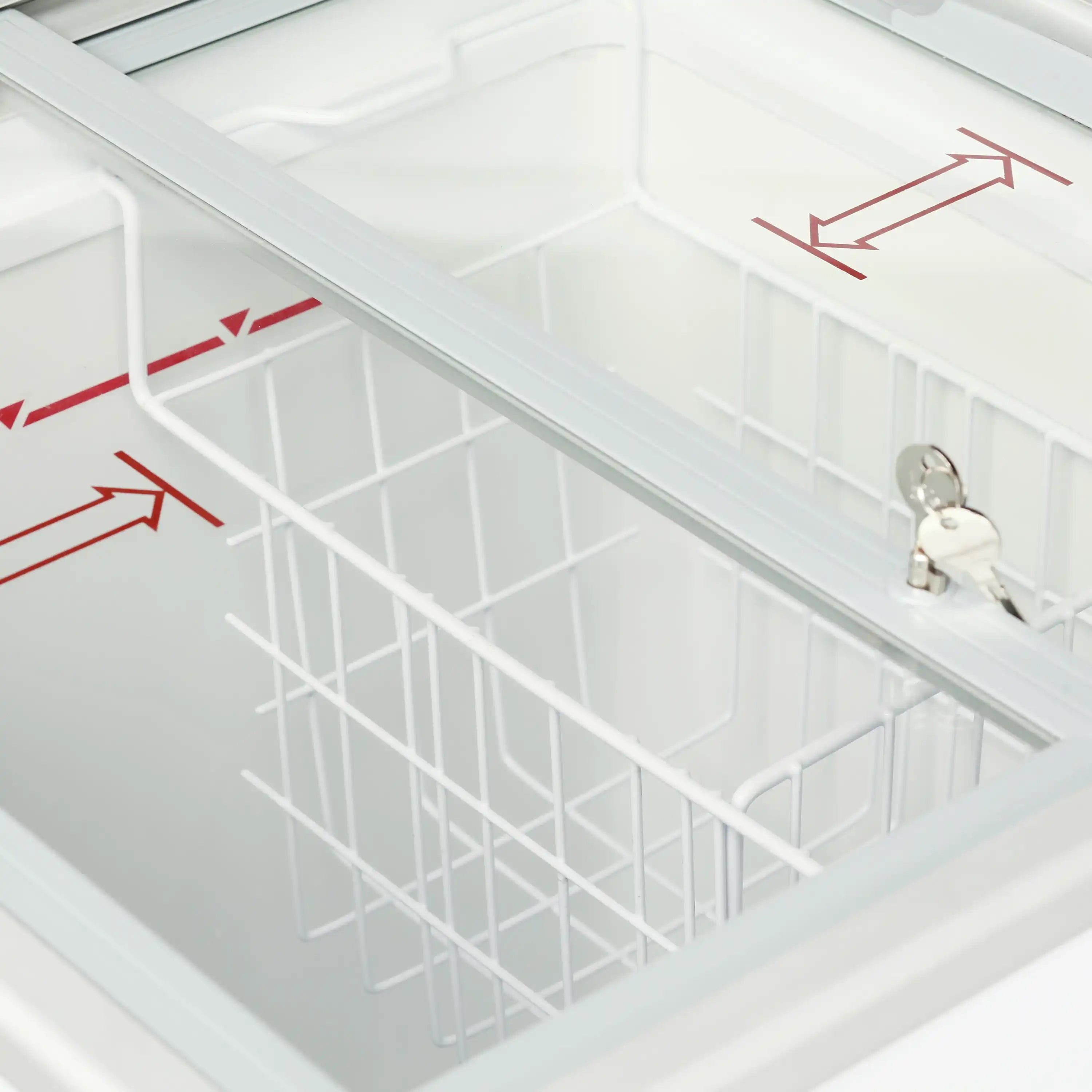 TEFCOLD IC102SC Frysbox 108 L, detaljbild på beslag eller hantering