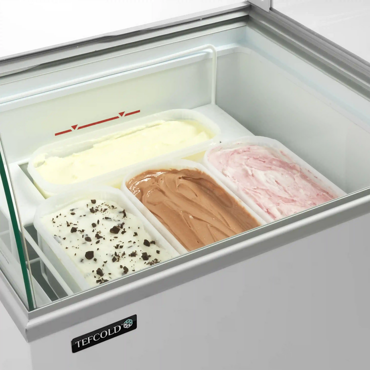 TEFCOLD IC202SCE-SO Glassfrys 176 L, detaljbild på ventilation eller baksida