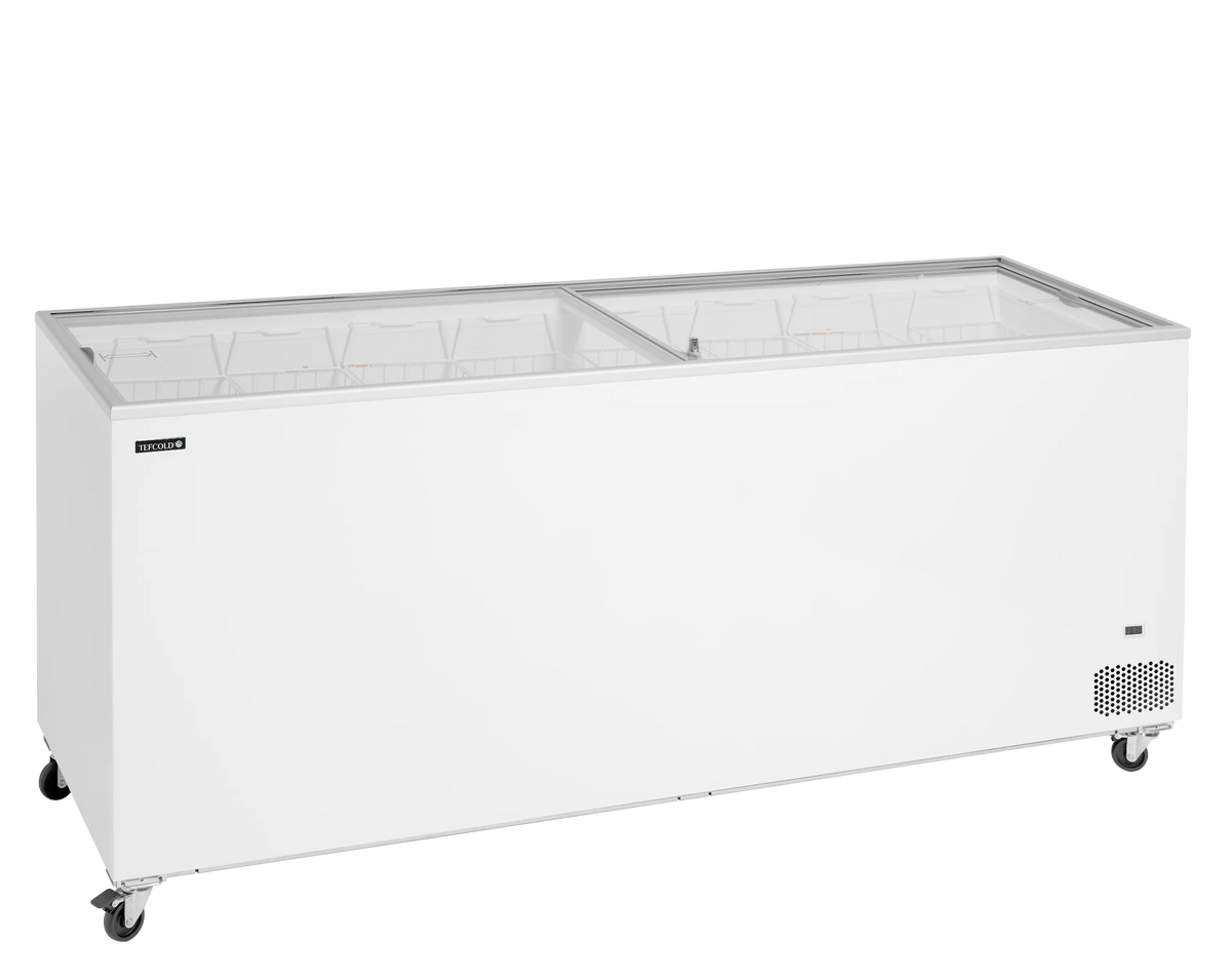 TEFCOLD IC702SC Frysbox 670 L, sedd rakt framifrån mot vit bakgrund