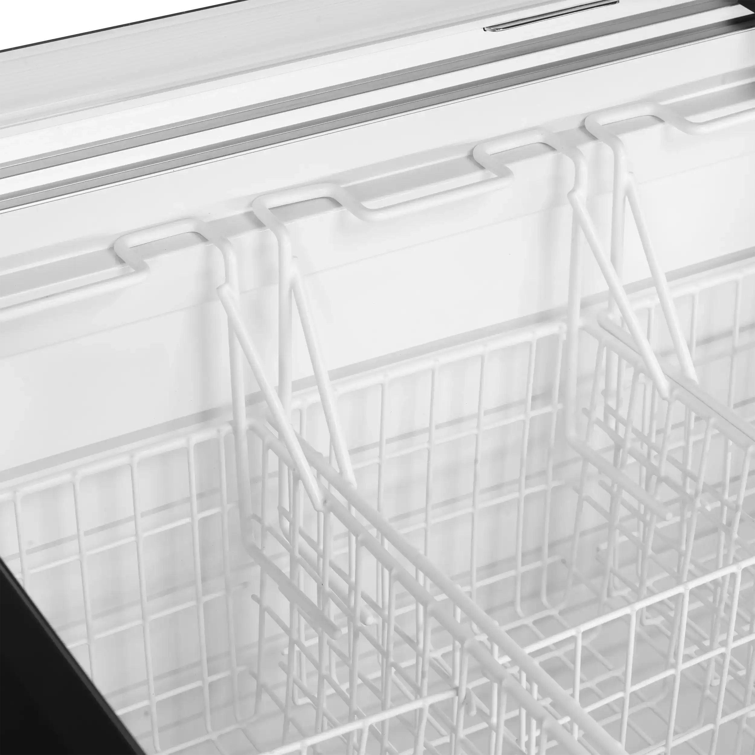 TEFCOLD IDB400-W1 Frysbox 435 L, närbild på fötter eller nedre del av produkten