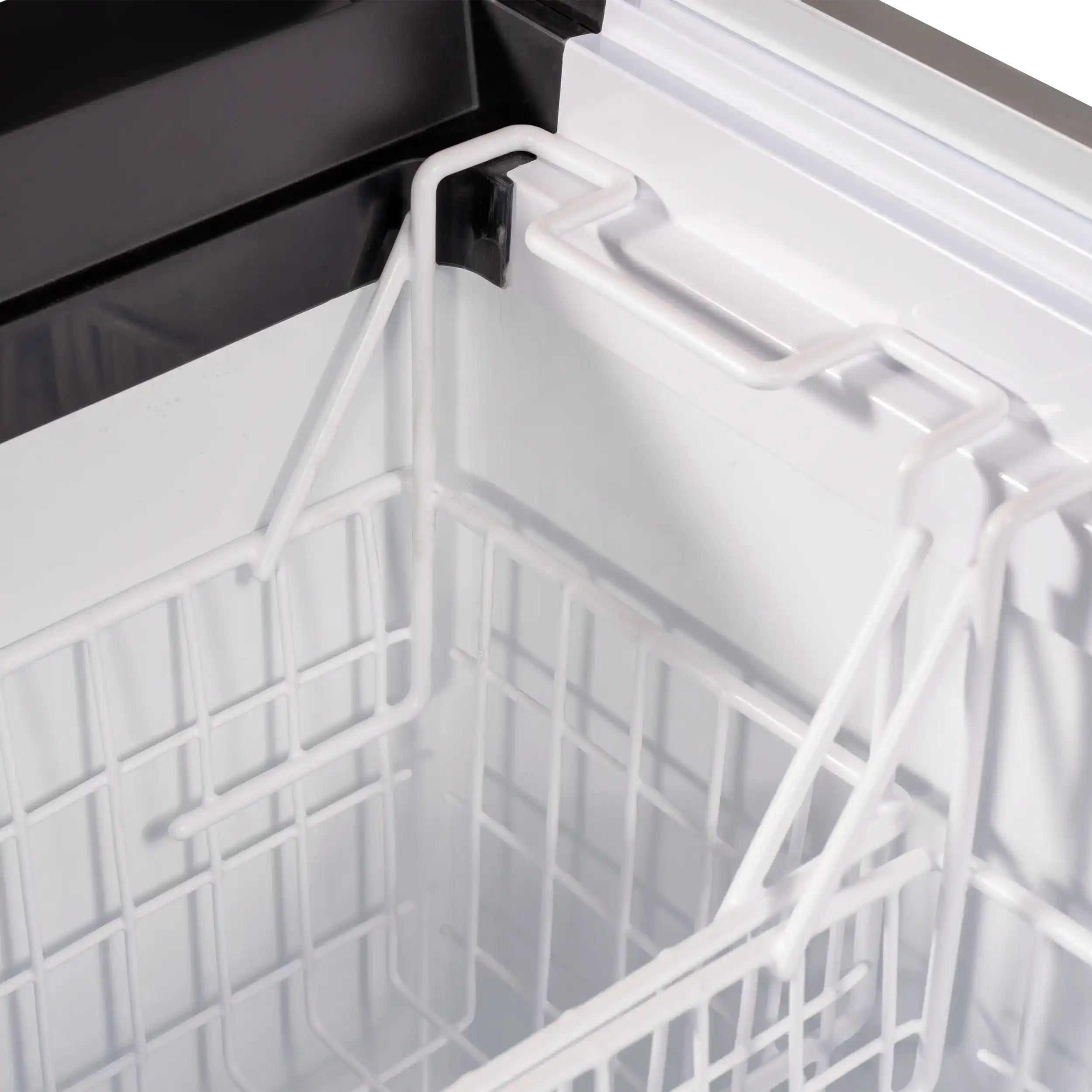 TEFCOLD IDB400-W1 Frysbox 435 L, detaljbild på ventilation eller baksida