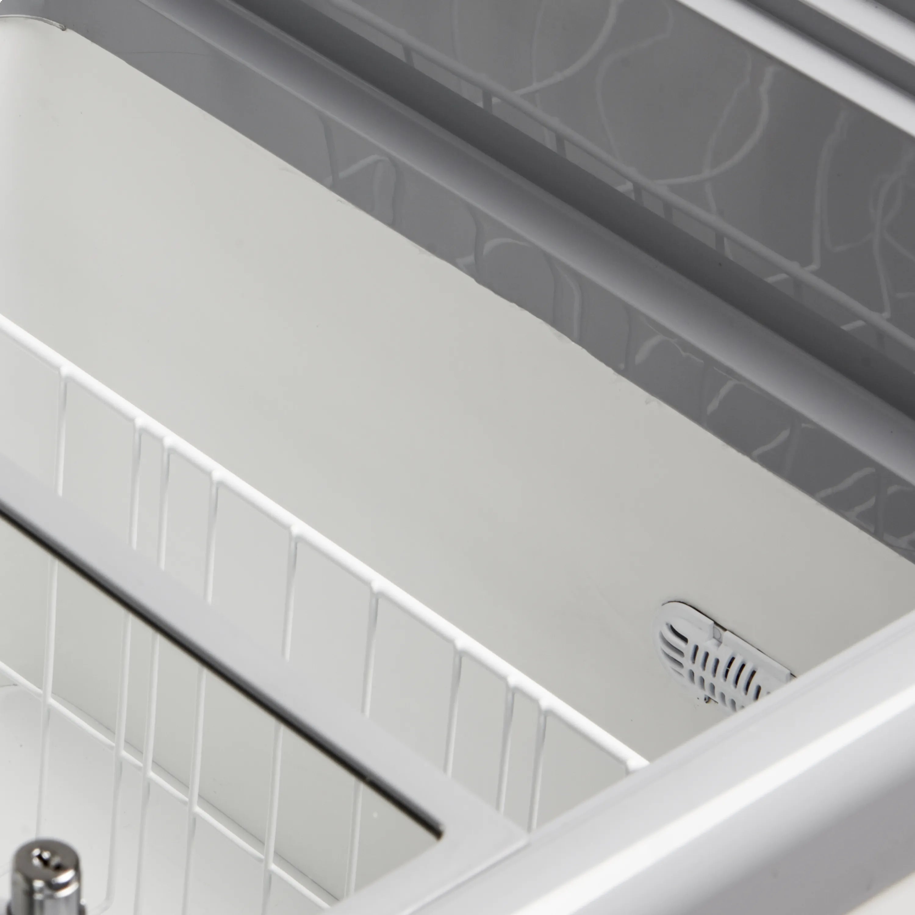 TEFCOLD NIC402SC Frysbox 390 L, närbild på en yta eller detalj på utsidan