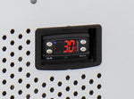 Digital temperaturdisplay för Cool Head TKG 1200 Displaykyl monterad i fronten.