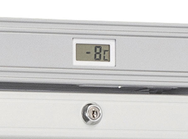 Temperaturdisplay på Cool Head TNG 390 Displayfrys, visar -8°C.