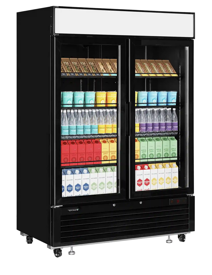 TEFCOLD LGC5000B Displaykyl fylld med dryck och matprodukter.