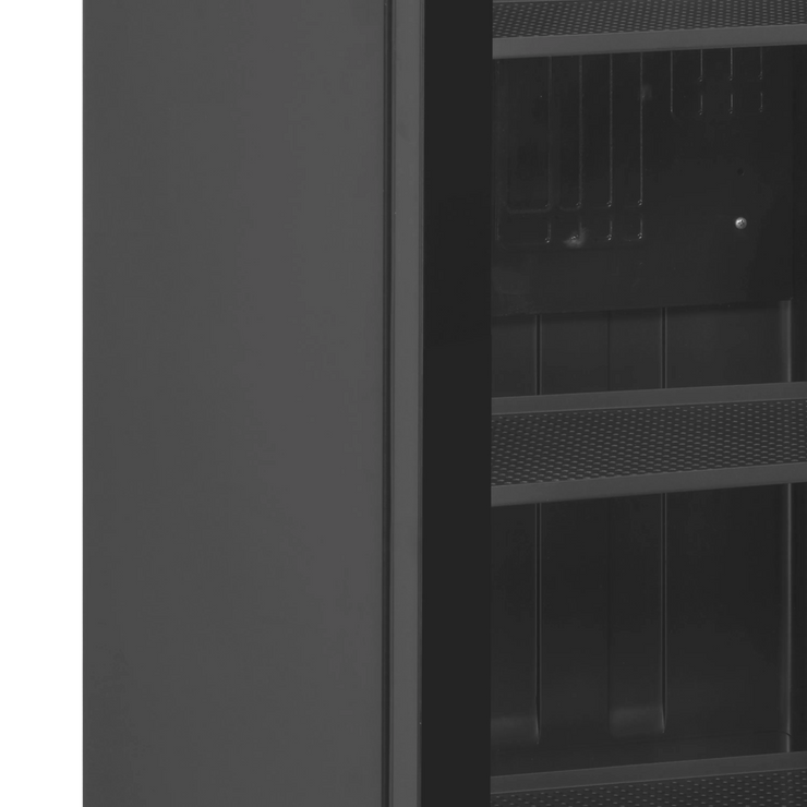 Detalj av vänstersida på TEFCOLD SCU1425 FRAMELESS Dryckeskyl med hyllkanter i fokus.