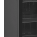 Detalj av vänstersida på Tefcold SCU1425 FRAMELESS Displaykyl med hyllkanter i fokus.