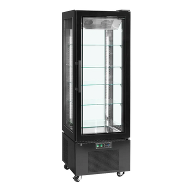 TEFCOLD UPD400-C Kylmonter med tomma glashyllor och LED-belysning, sedd i vinkel.