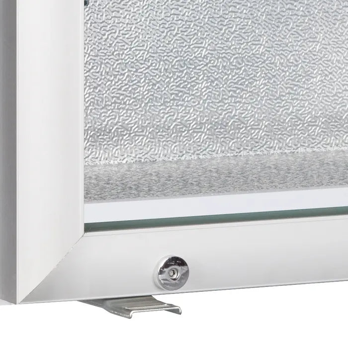 Låsfunktion och dörrdetalj på Tefcold UF100G Displayfrys i närbild