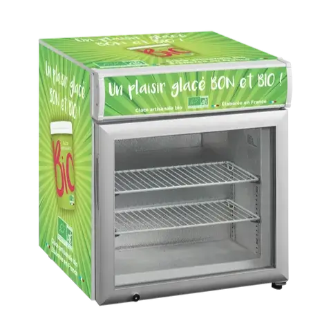 Tefcold UF50GCP kyl med grön bio-branding och tom inredning med två gallerhyllor.
