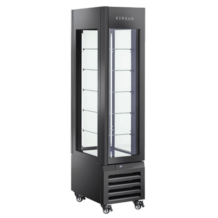 Elegant Cool Head VRP 304B Kylmonter med helglasdesign och hjul.