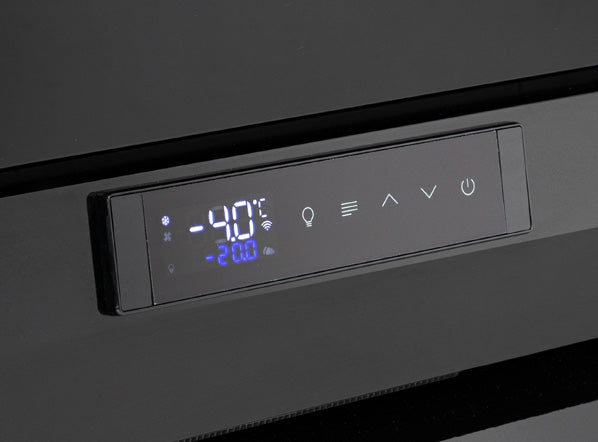Cool Head VRP 304B Kylmonter med modern pekdisplay och temperaturkontroll.